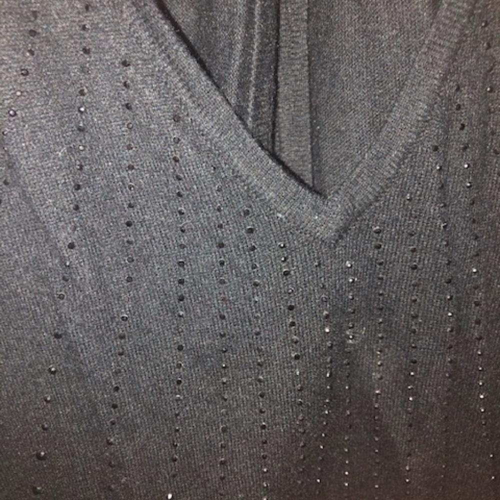 V-Neck Tunic with Rhinestones - Picture 2 of 4
